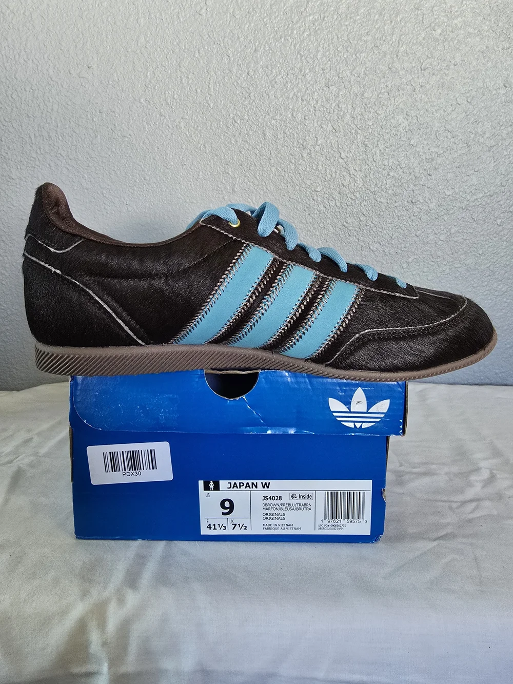 adidas Japan W Black Sneaker with Light Blue Stripes